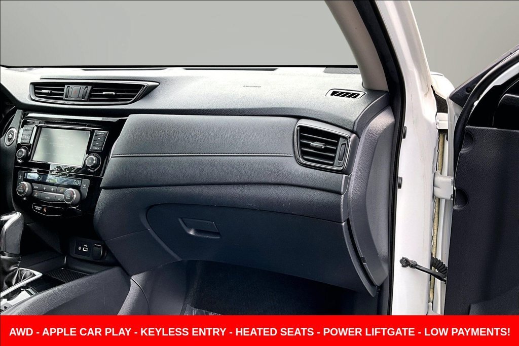 Used 2019 White Nissan SV image 32