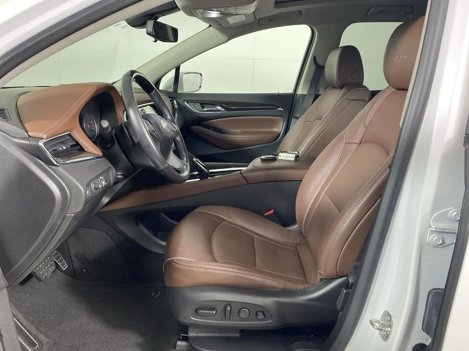 Used 2020 White Frost Tricoat Buick Avenir image 13