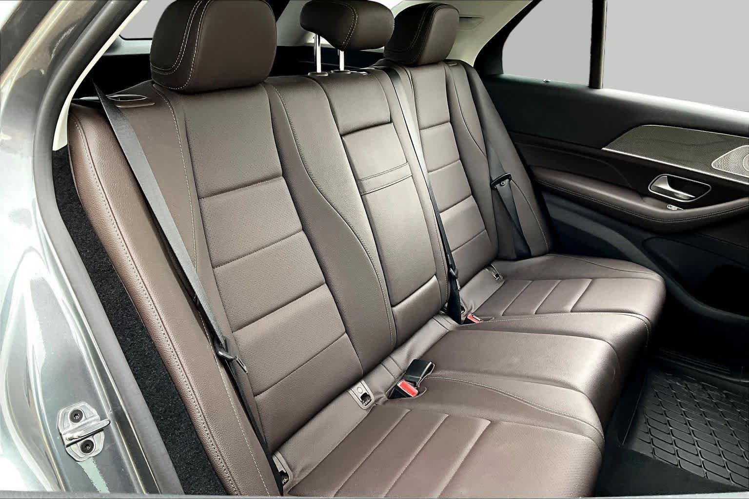 Used 2023 Selenite Grey Metallic Mercedes-Benz GLE 450 image 17