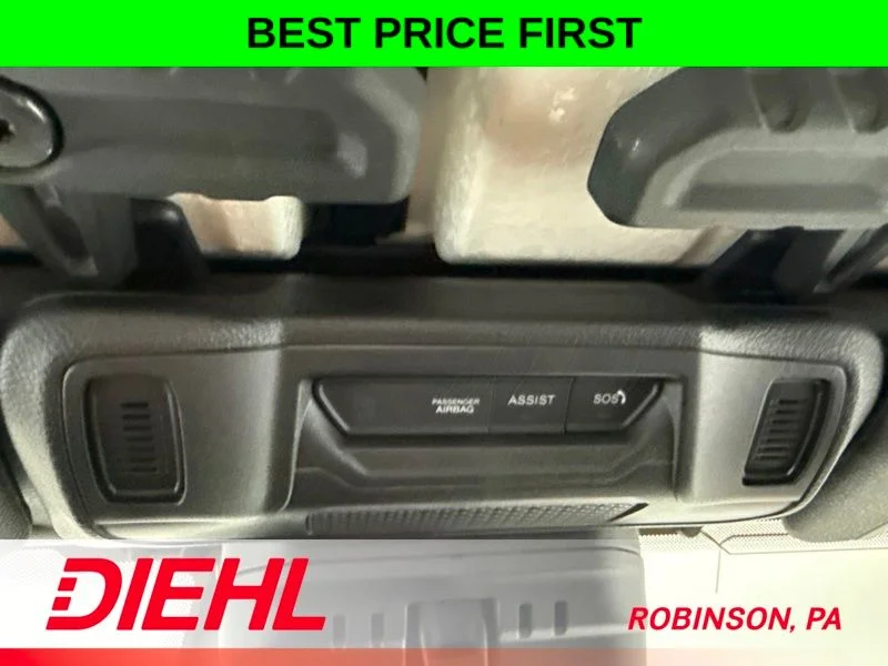 New 2026 Bright White Clear-Coat Exterior Paint Jeep Rubicon image 34