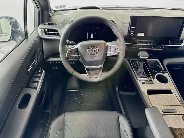 New 2026  Toyota Platinum image 23