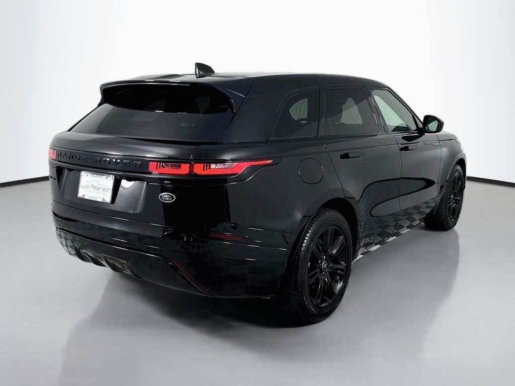 Used 2022 Black Land Rover P250 R-Dynamic S image 9