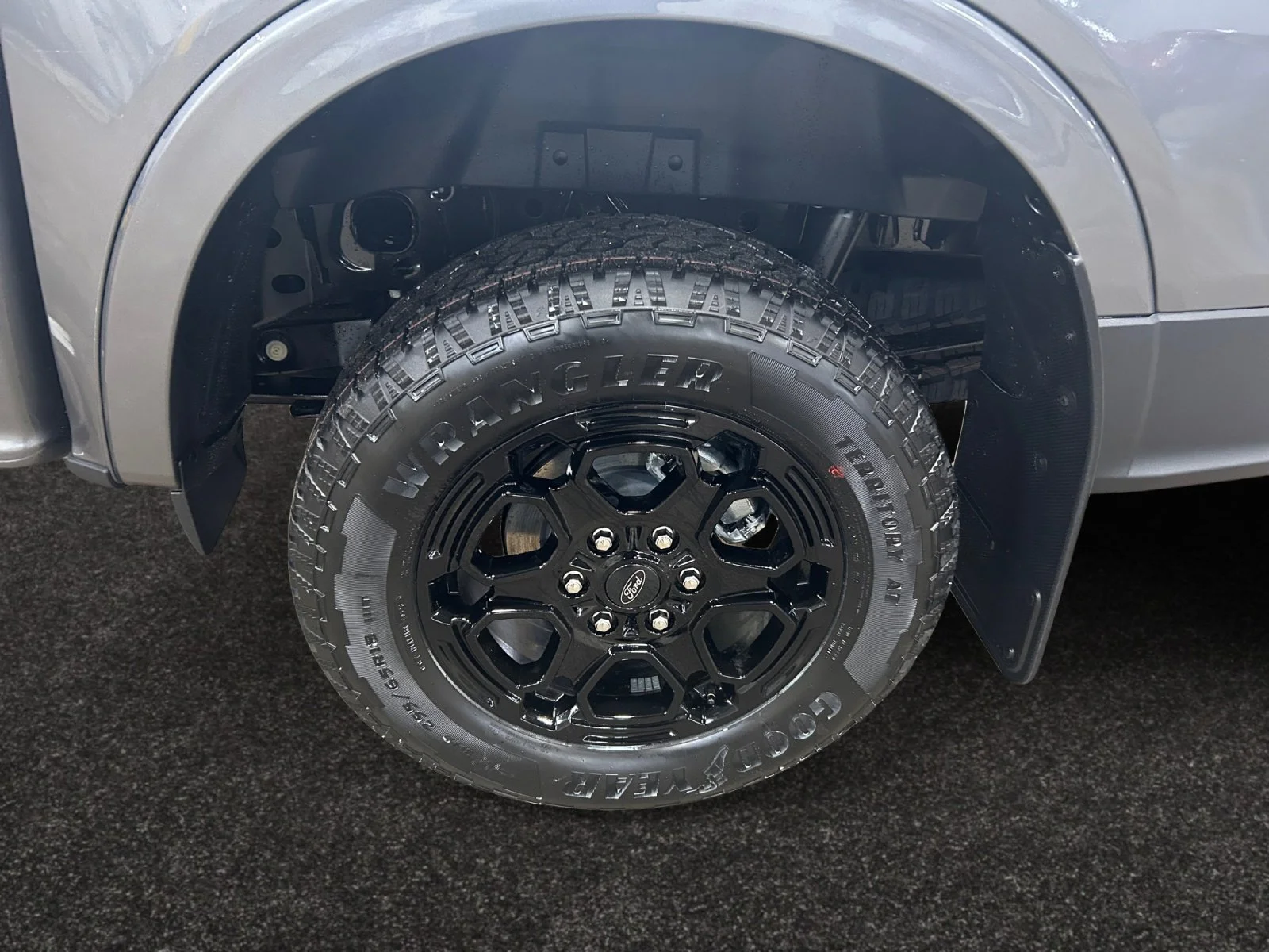 New 2026 Carbonized Grey Metallic Ford XLT image 9
