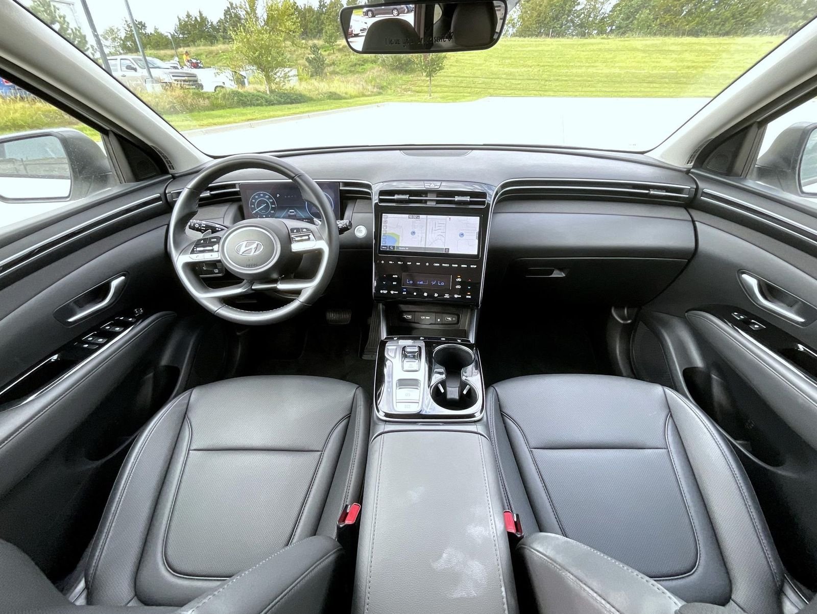 Used 2024 White Hyundai SEL Convenience image 15