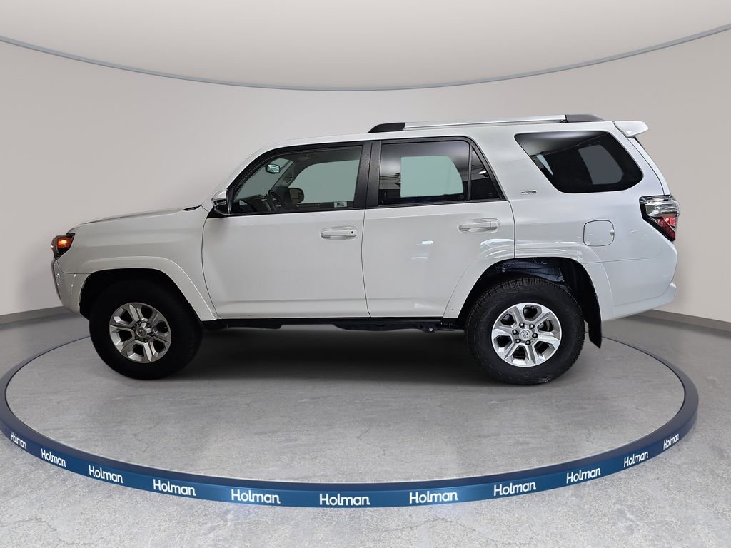 Used 2019 White Toyota SR5 Premium image 9