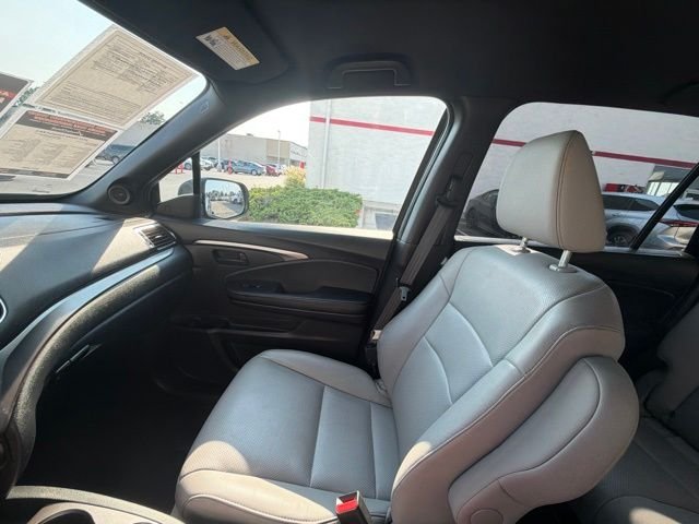Used 2022  Honda EX-L image 41
