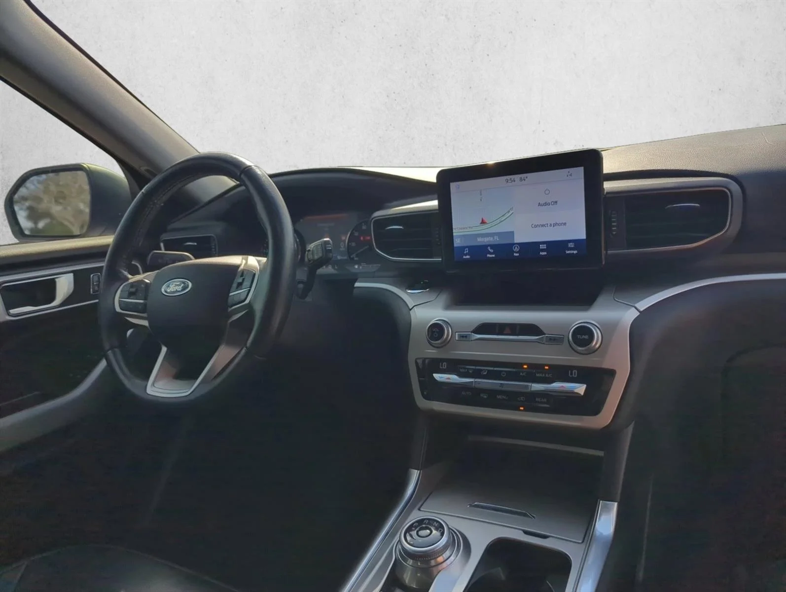 Used 2021 Oxford White Ford XLT image 25