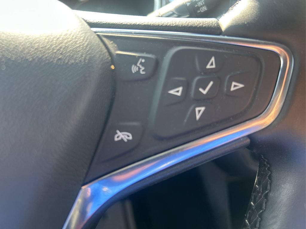 Used 2024 Summit White Chevrolet LT image 30