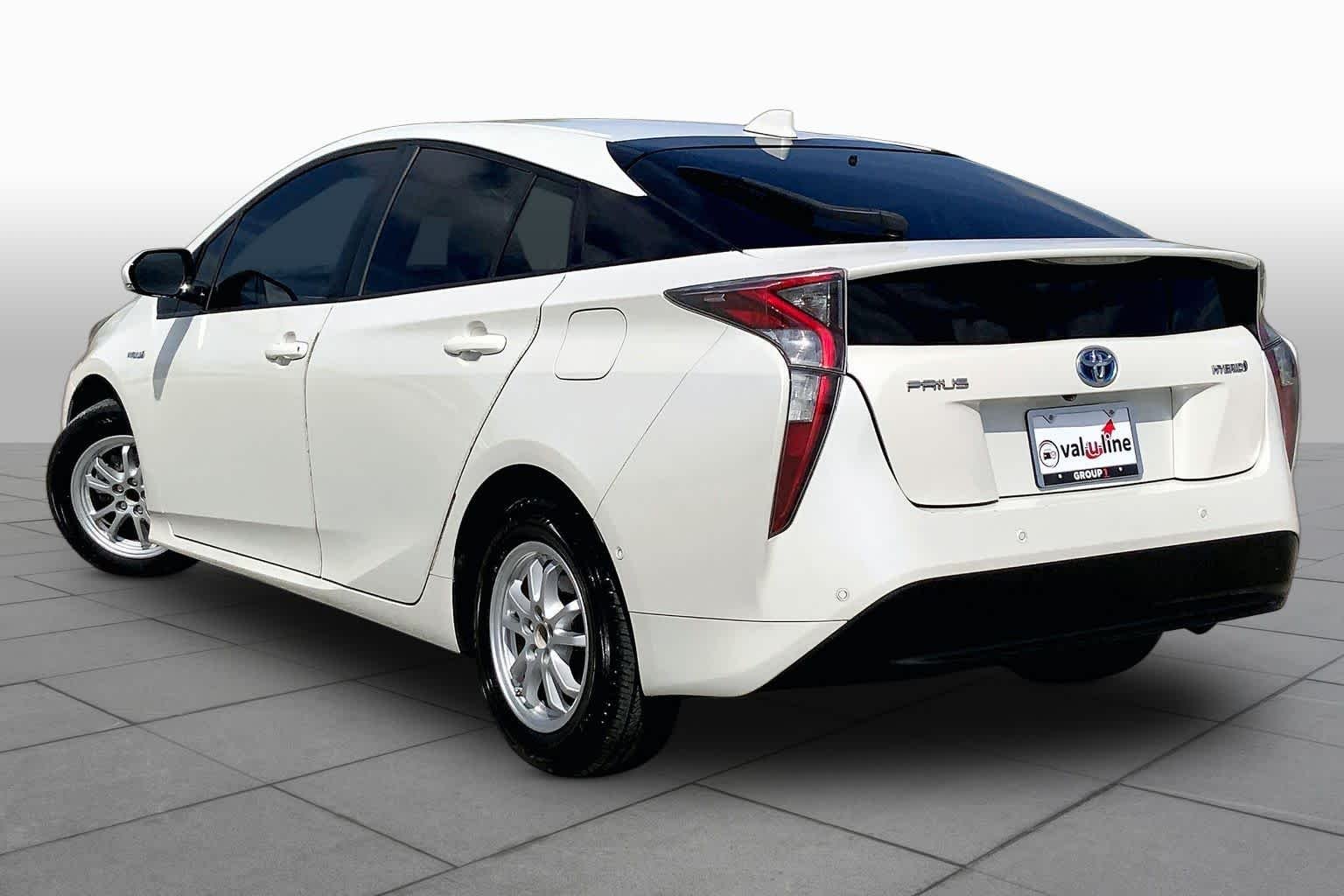 Used 2017 Blizzard Pearl Toyota Four image 12