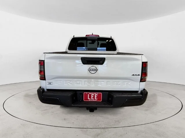 New 2027 White Nissan S 4x4 image 4