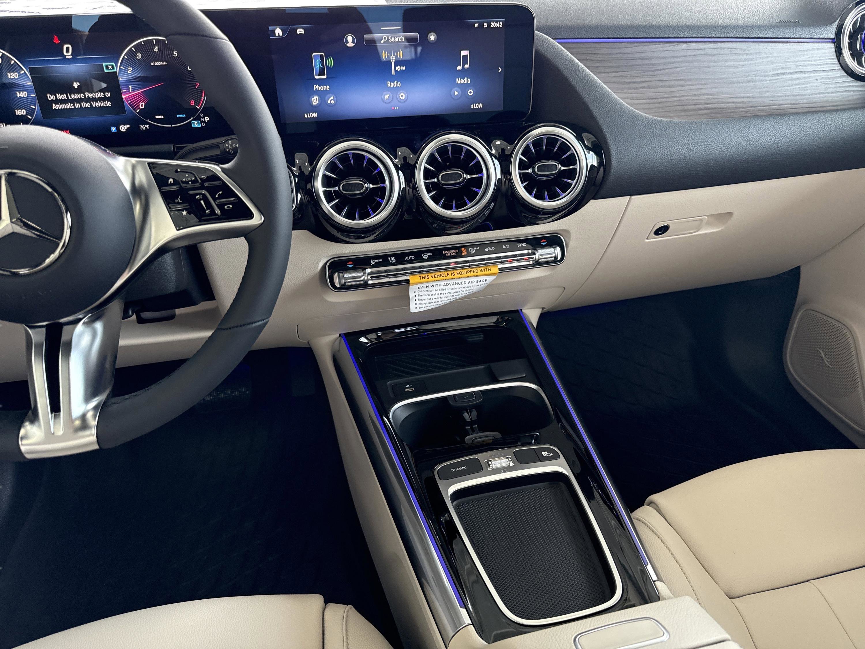 New 2026 Polar White Mercedes-Benz GLA 250 image 30