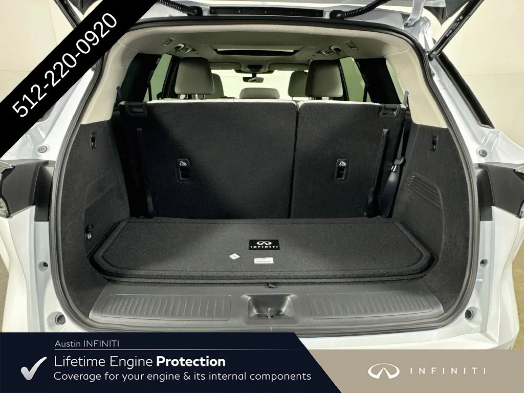 New 2027 White INFINITI LUXE image 33