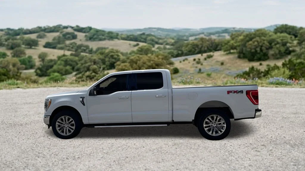Used 2022 White Ford XLT image 5
