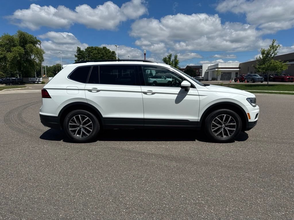 Used 2019 White Volkswagen 2.0T SE image 4
