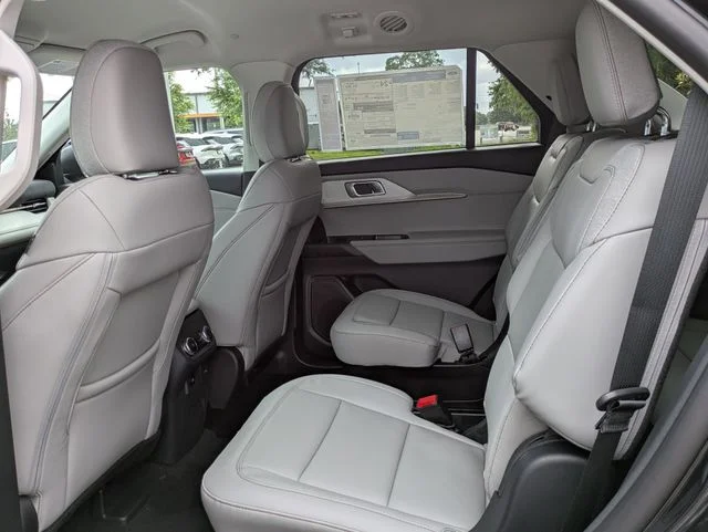 New 2026 Agate Black Metallic Ford Active image 14
