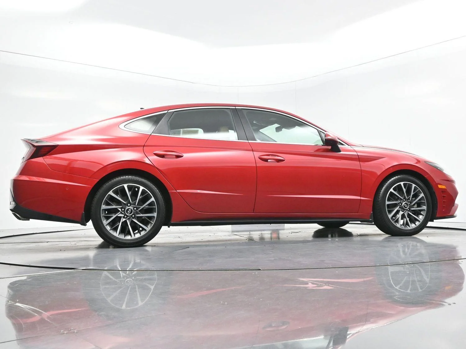 Used 2021 Calypso Red Hyundai Limited image 56
