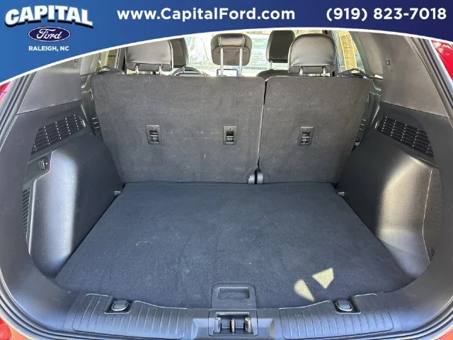 Used 2022 Red Ford SEL image 16