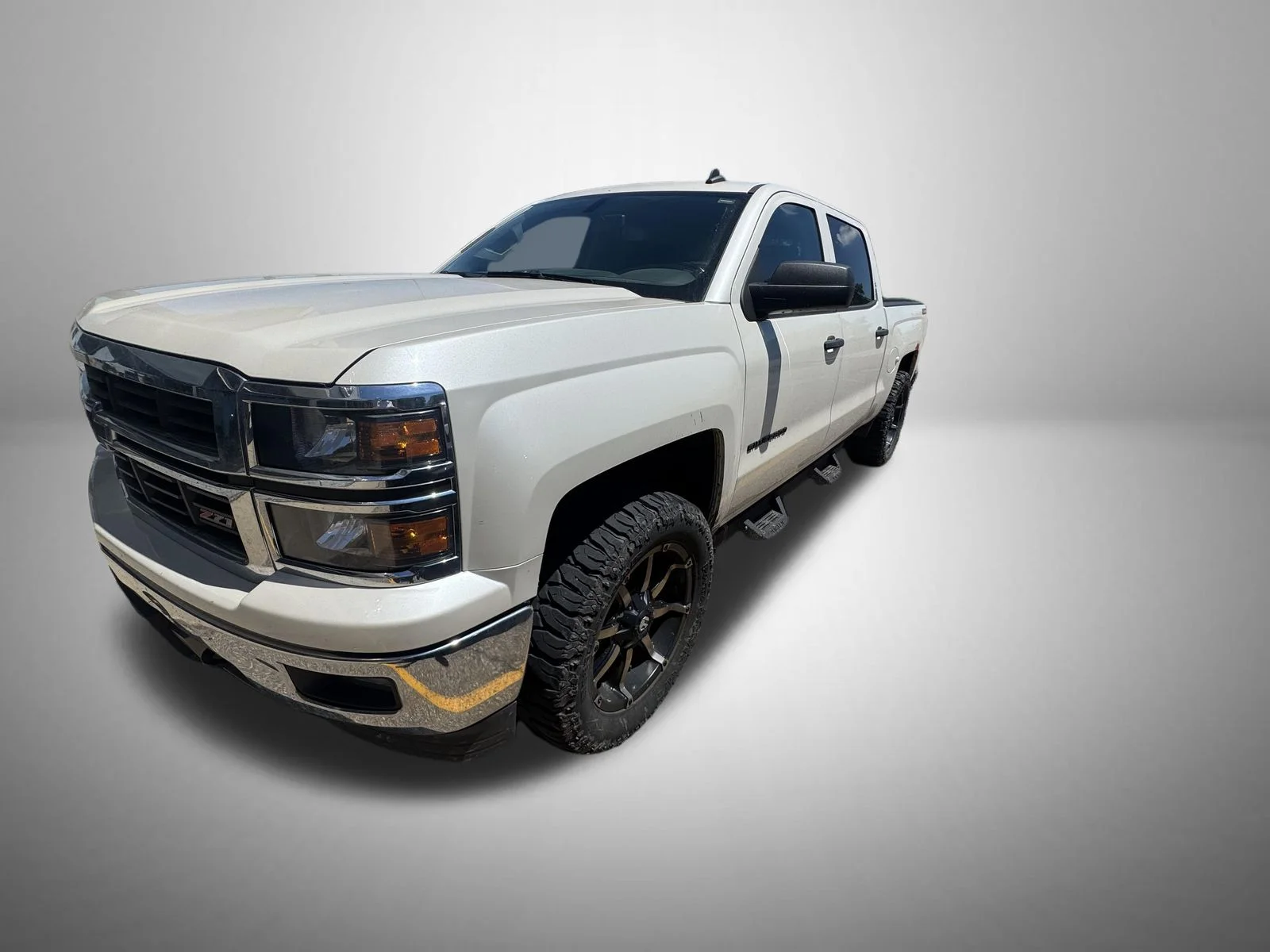 Used 2014 White Chevrolet LT image 3