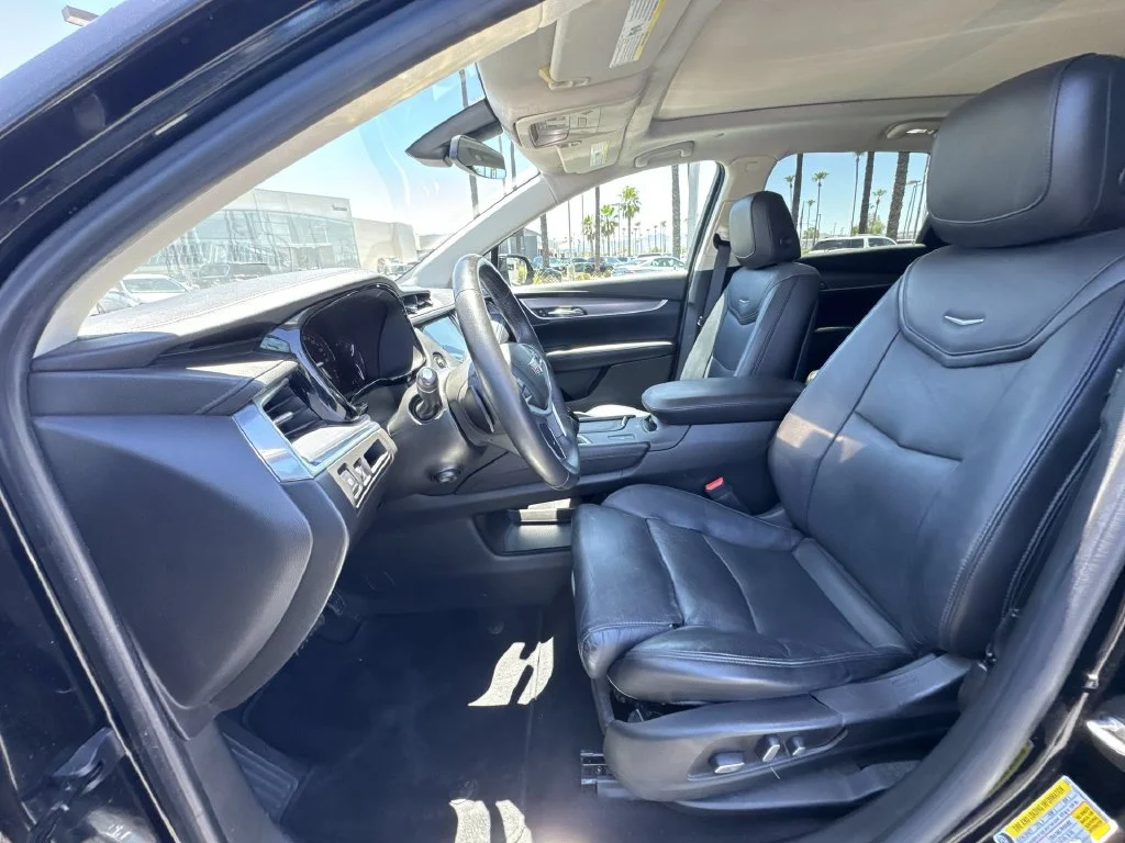 Used 2017 Black Cadillac Luxury image 10