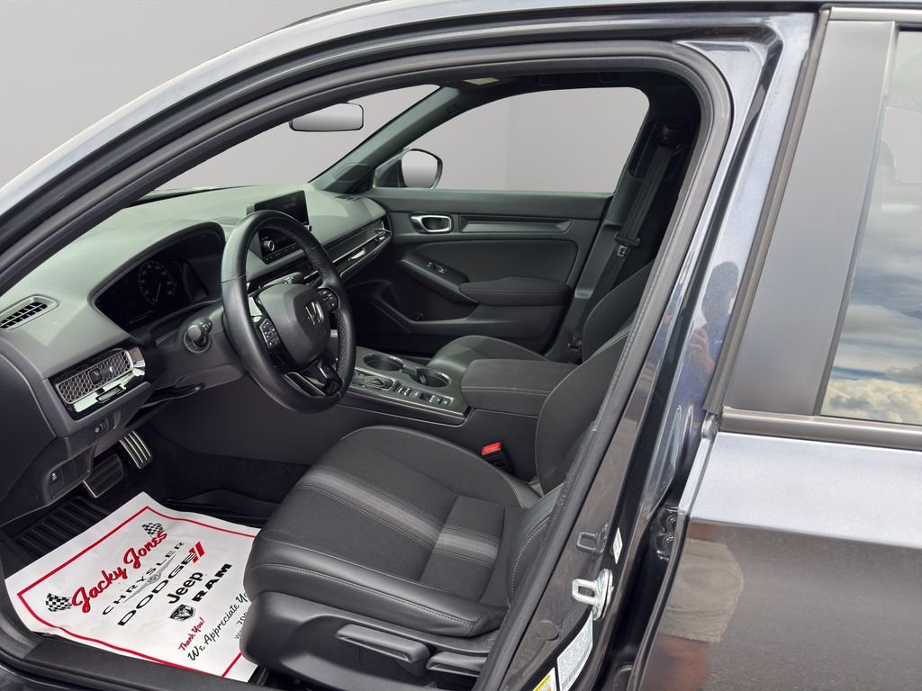 Used 2025 Gray Honda Sport image 4