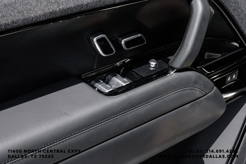 Certified Used 2024 SV Bespoke Match to Sample in Gloss Finish Land Rover Autobiography image 45