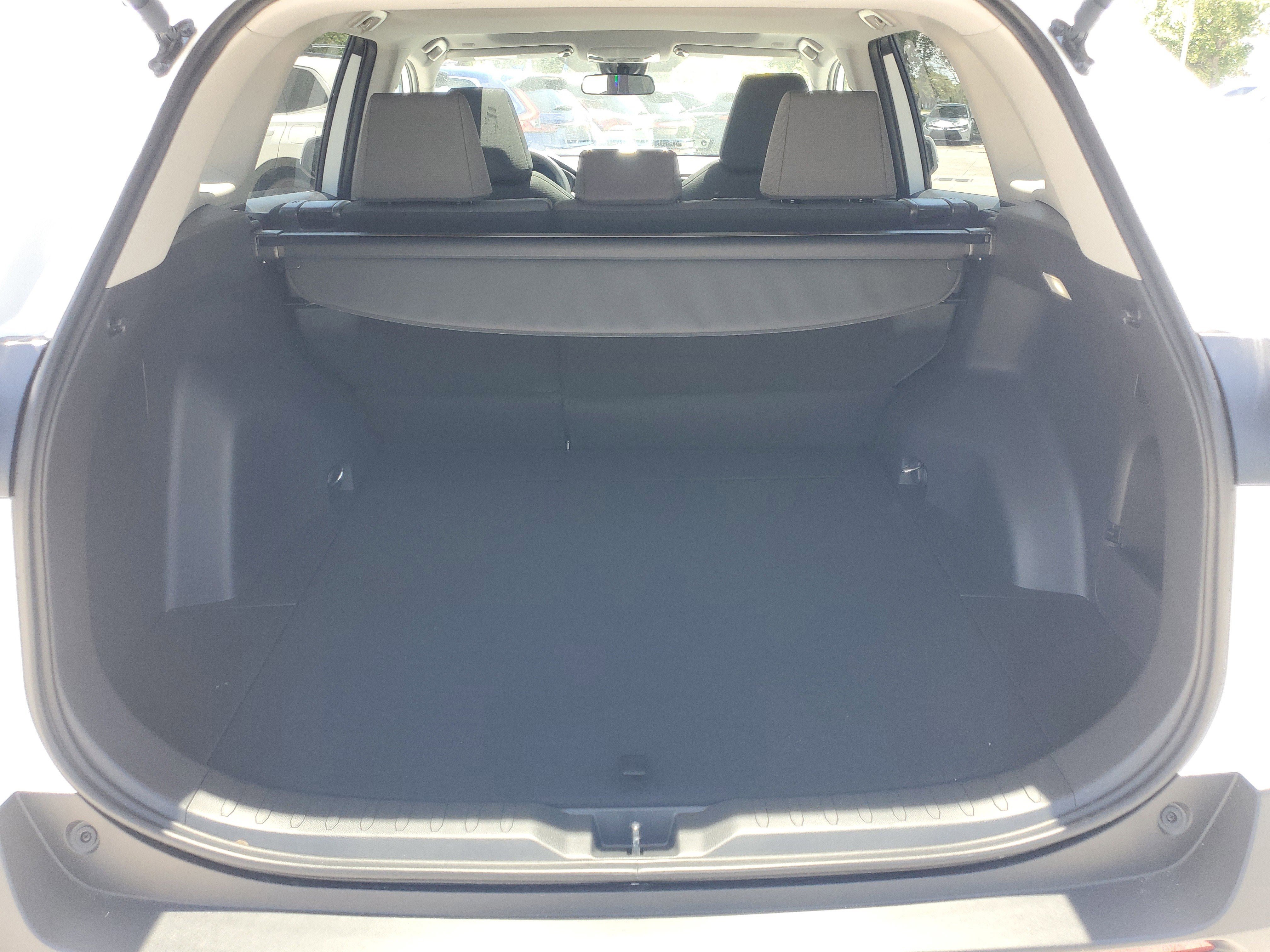 Used 2025 Ice Toyota XLE image 9