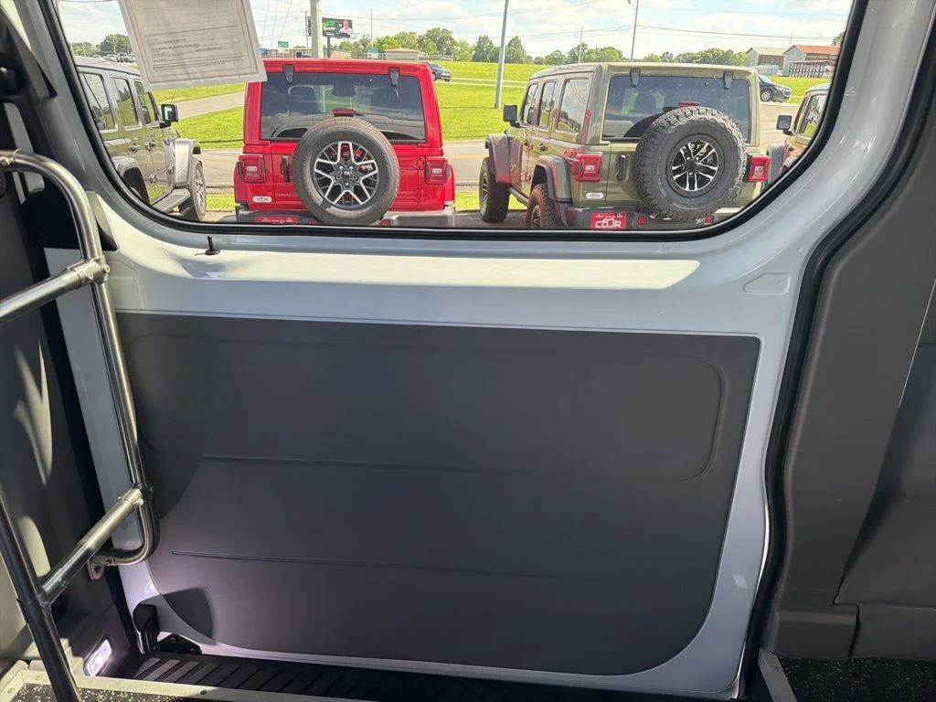 Used 2017 White Mercedes-Benz Cab Chassis 144 WB image 31