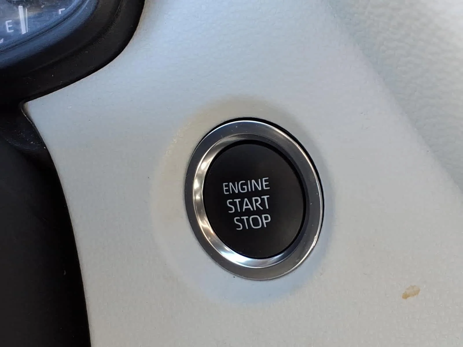 Used 2025 Underground Toyota SE image 19
