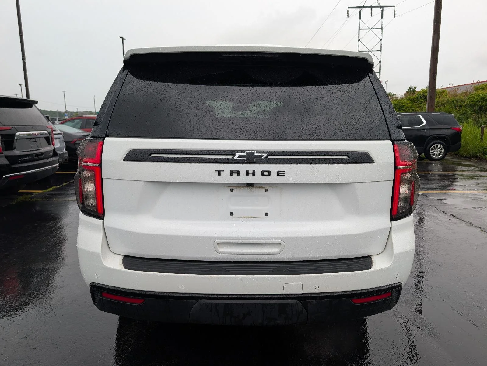 Used 2024 Summit White Chevrolet Z71 image 8