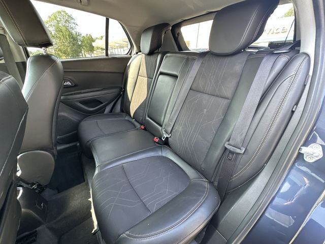 Used 2018 Blue Metallic Chevrolet LT image 25