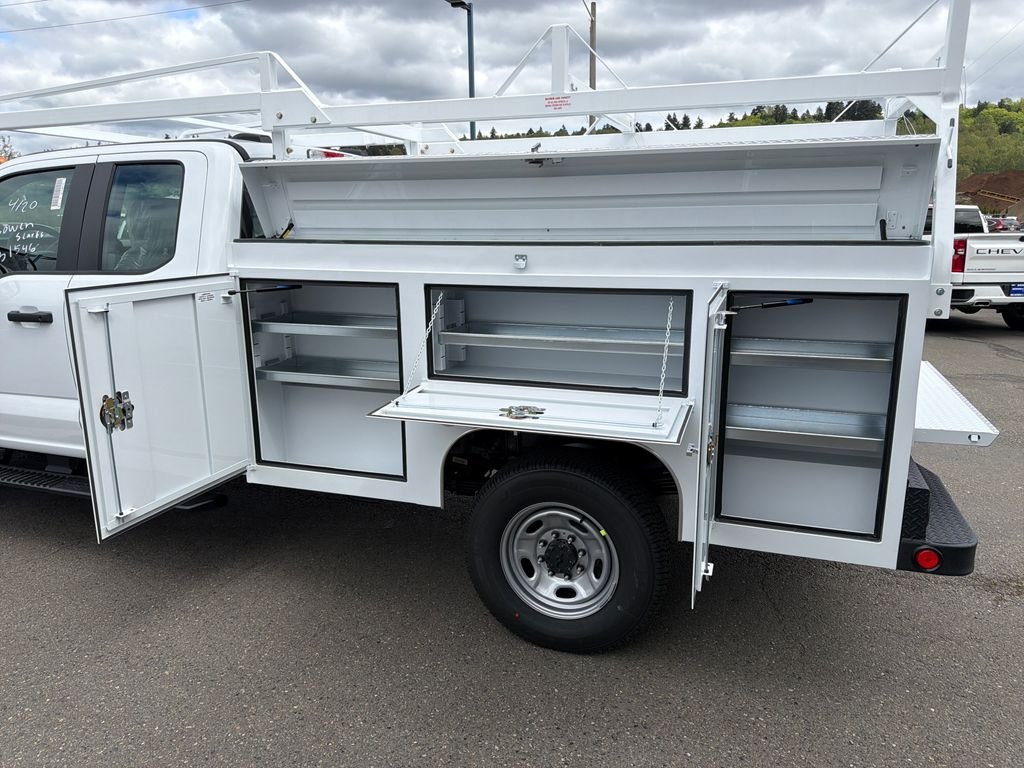 New 2026 Oxford White Ford Service Body image 22