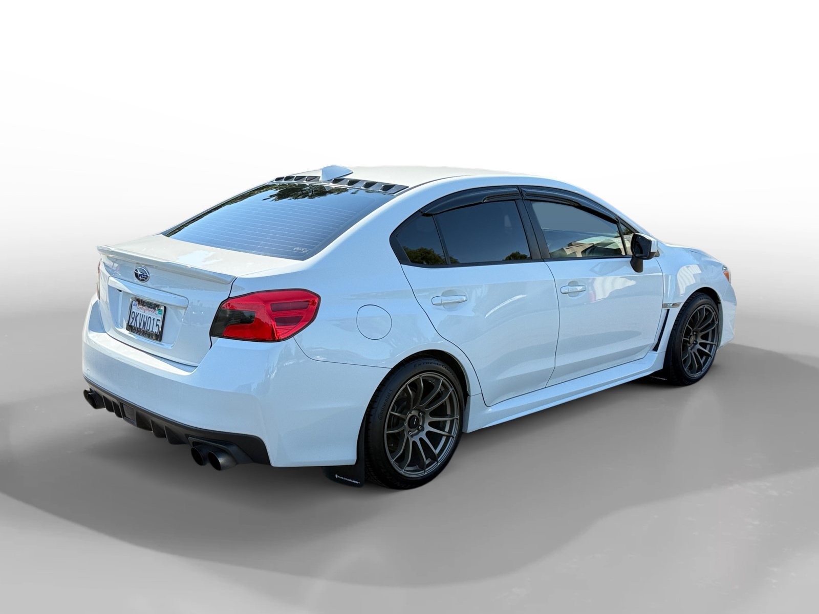 Used 2017 Crystal White Pearl Subaru Base image 5