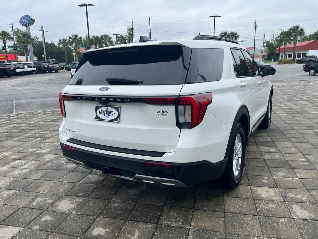 Used 2025 White Metallic Ford Active image 6