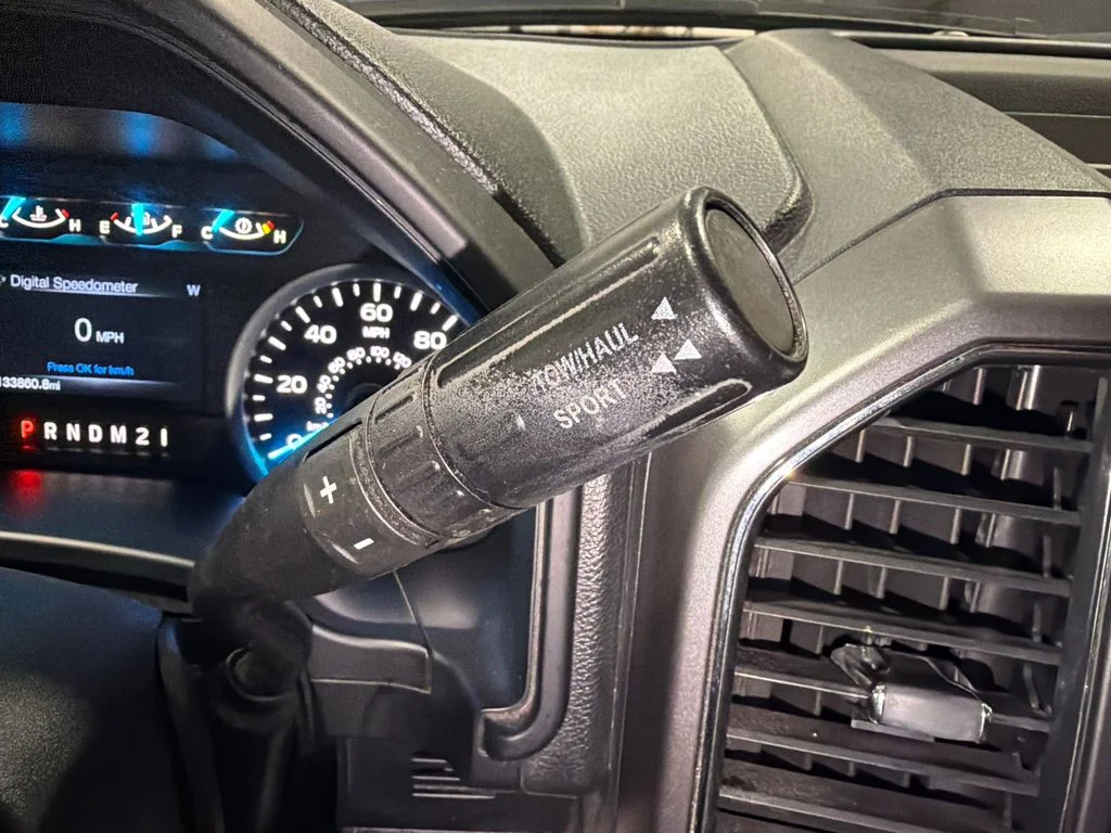Used 2017 LIGHTNING BLUE Ford XLT image 24