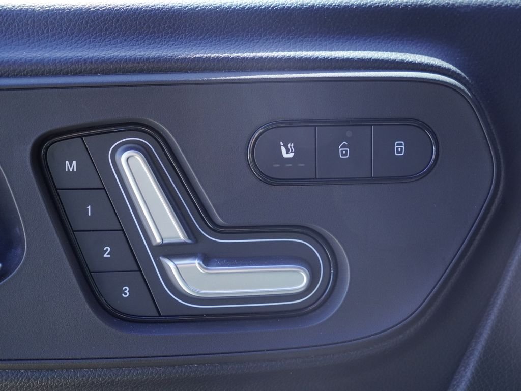 Used 2023  Mercedes-Benz Passenger 144 WB image 8