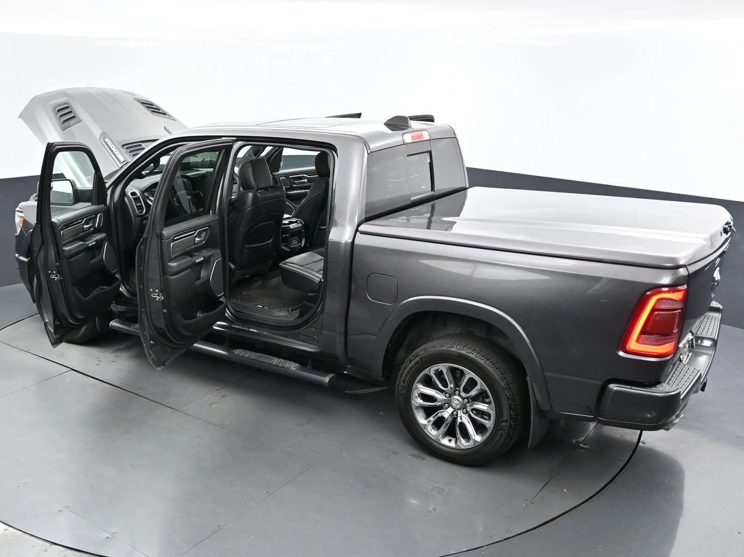 Used 2021 Granite Crystal Metallic Clearcoat Ram Laramie image 40