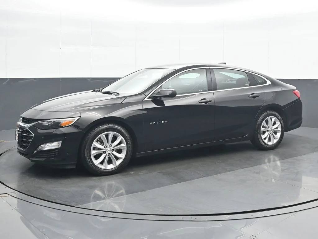Used 2025 Black Chevrolet LT image 2