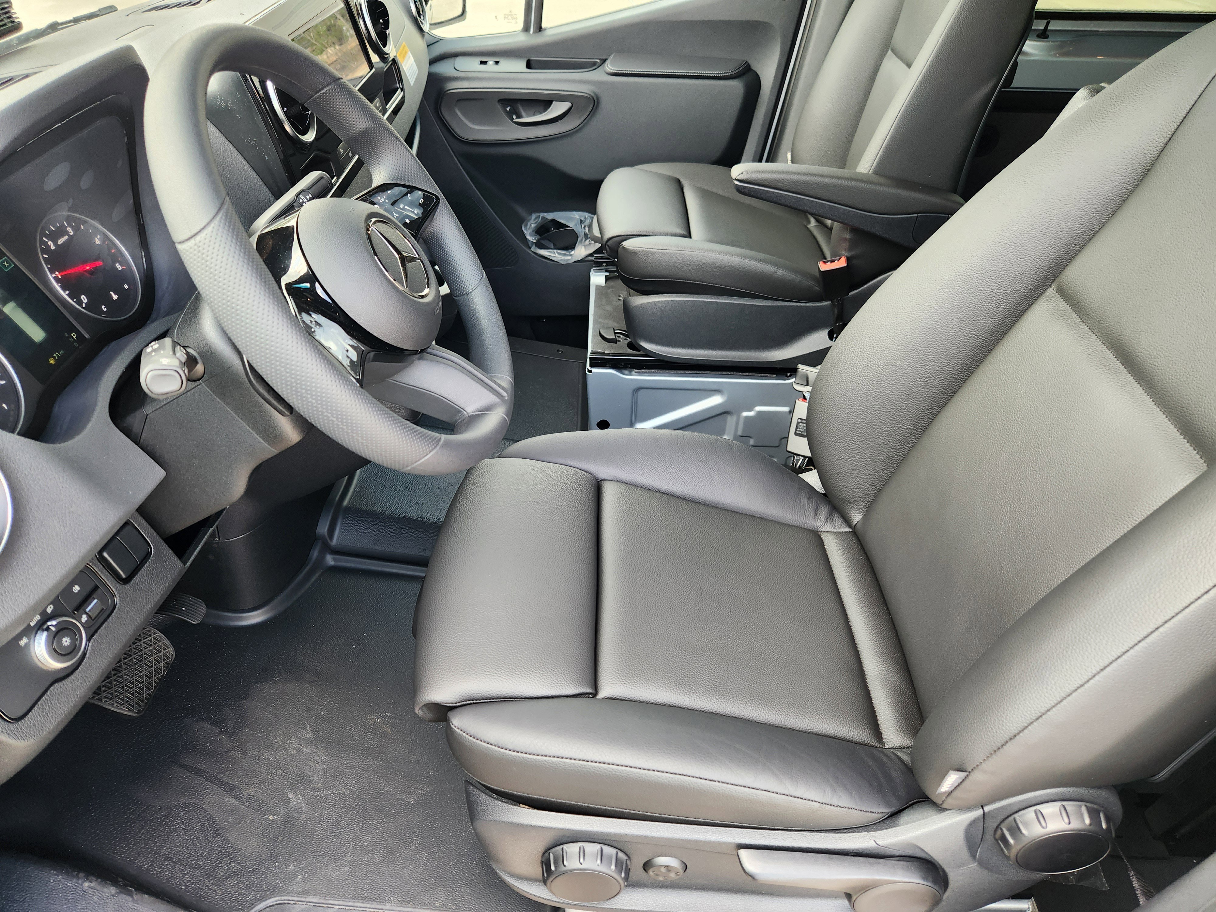 2025 Mercedes-Benz Sprinter Passenger Van Base - Photo 6