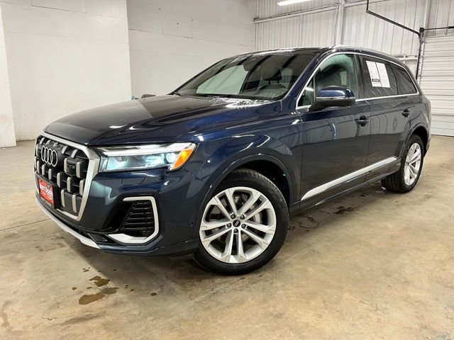 Used 2025  Audi 55 Premium Plus image 4