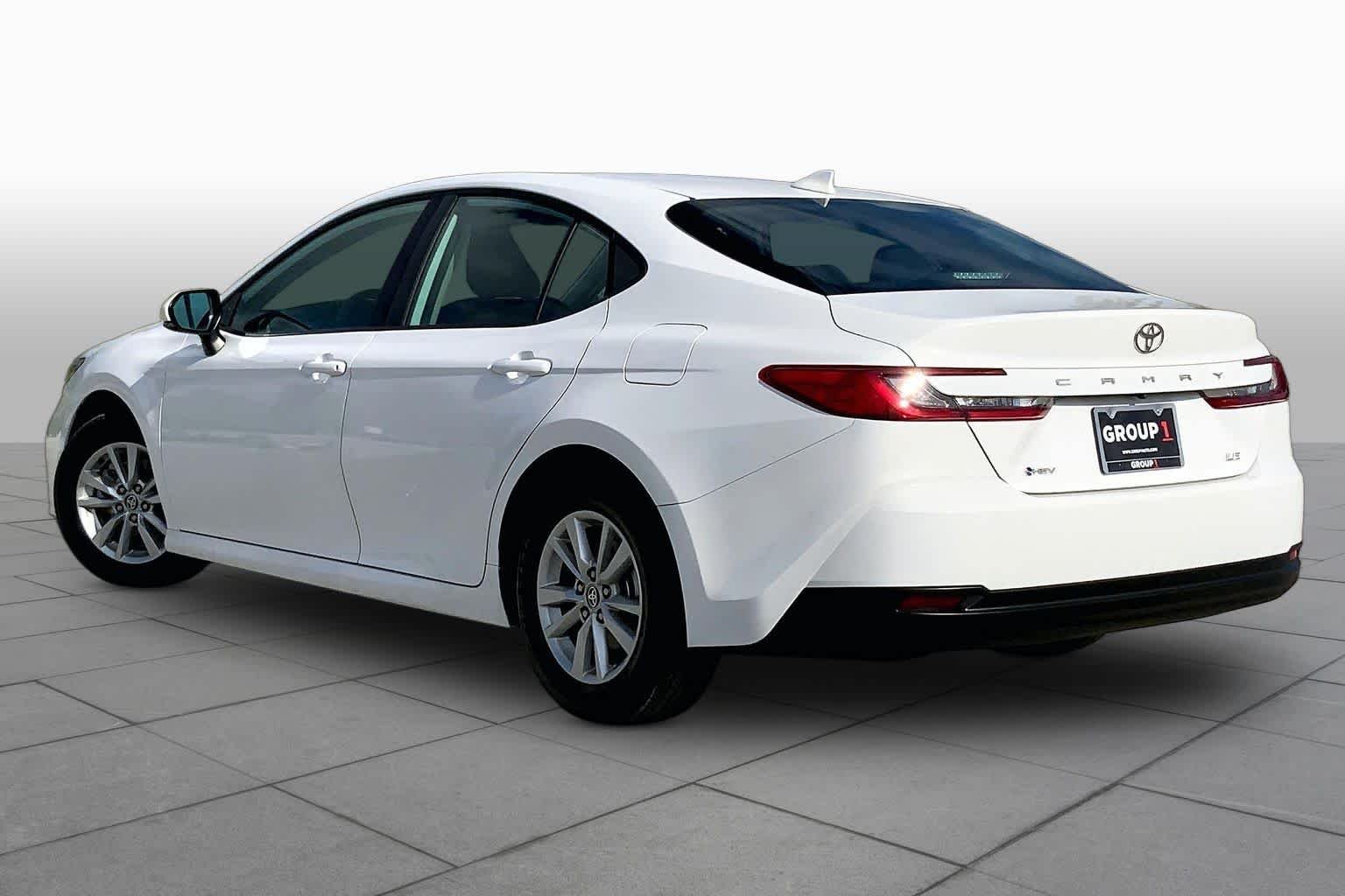 Used 2025 Ice Cap Toyota LE image 12