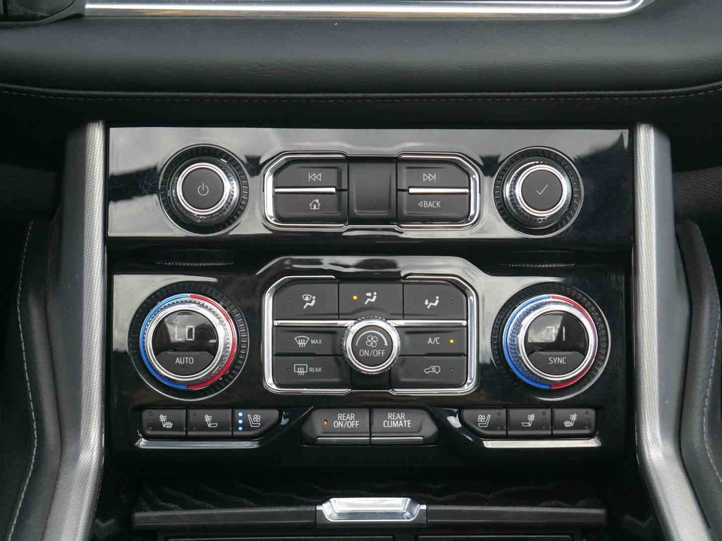 Used 2024  GMC Denali image 8