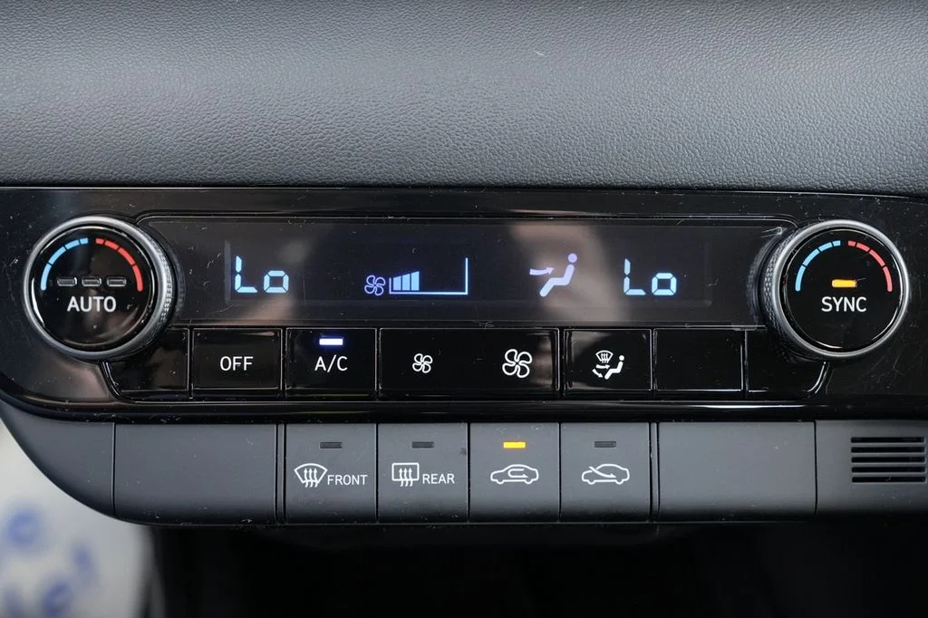 Used 2026 Gray Hyundai SEL Sport image 33