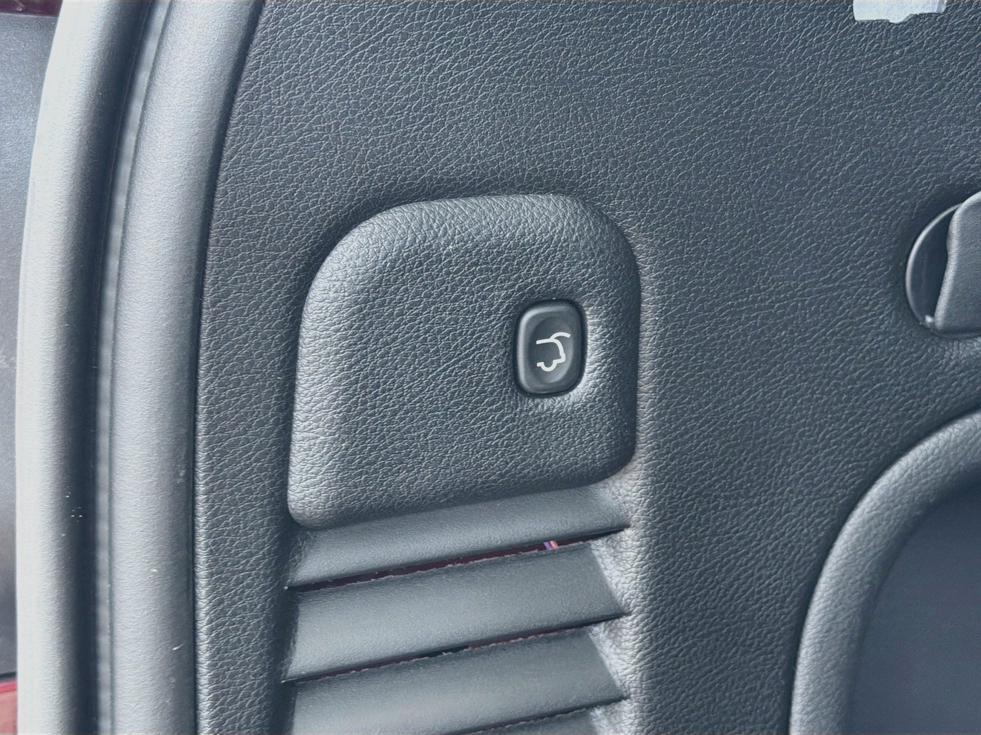 Used 2022 Velvet Red Pearlcoat Jeep Laredo X image 13