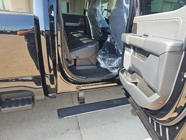 New 2026 Agate Black Metallic Ford F-350® Lariat® image 47