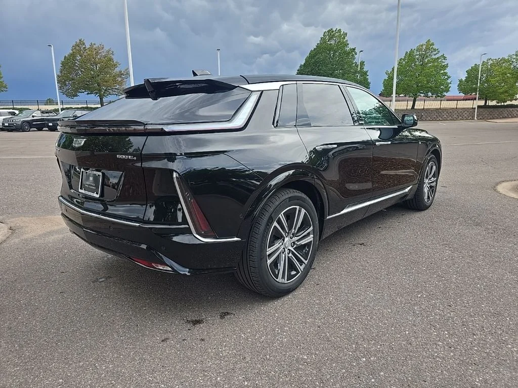 Used 2024 Black Cadillac Luxury image 5