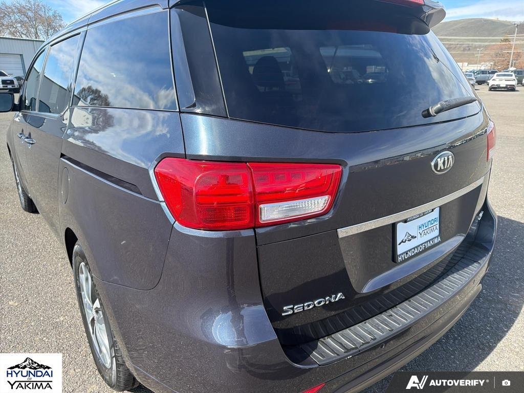 Used 2016 Midnight Sapphire Pearl Metallic Kia SX image 12