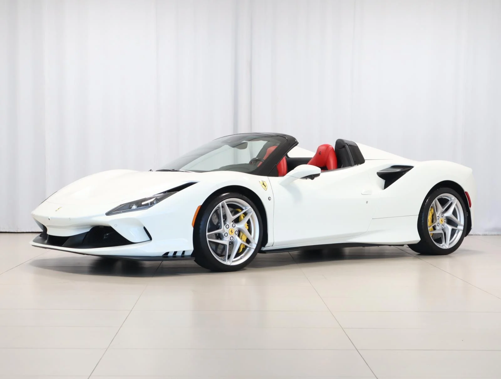 2023 Ferrari F8 Spyder's photo