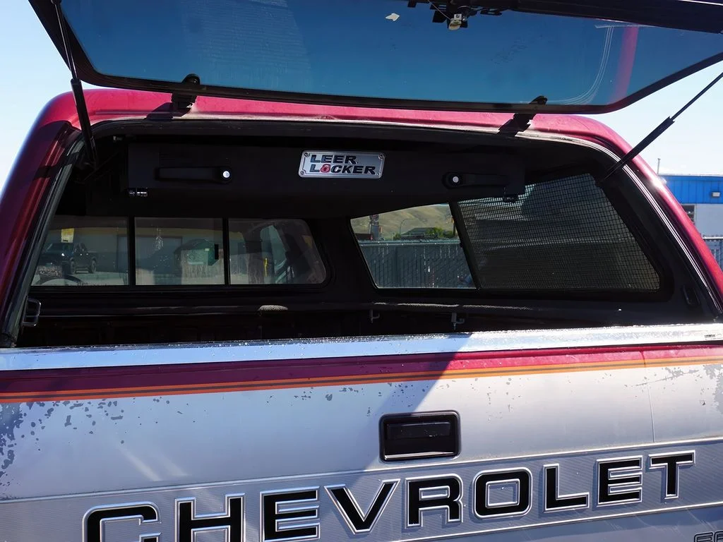 Used 1989 Red Chevrolet  image 12