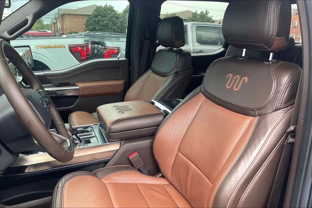 Used 2024 Blue Ford King Ranch image 24