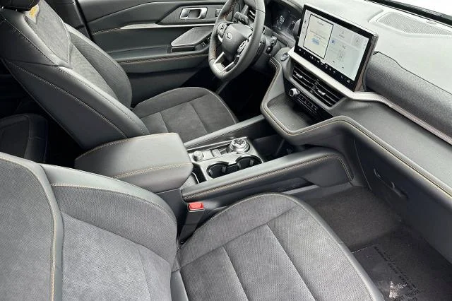 New 2026 Star White Metallic Tri-Coat Ford Tremor® image 38